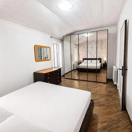 Two-bedroom House With Terrace Near & Nature Dom wakacyjny *